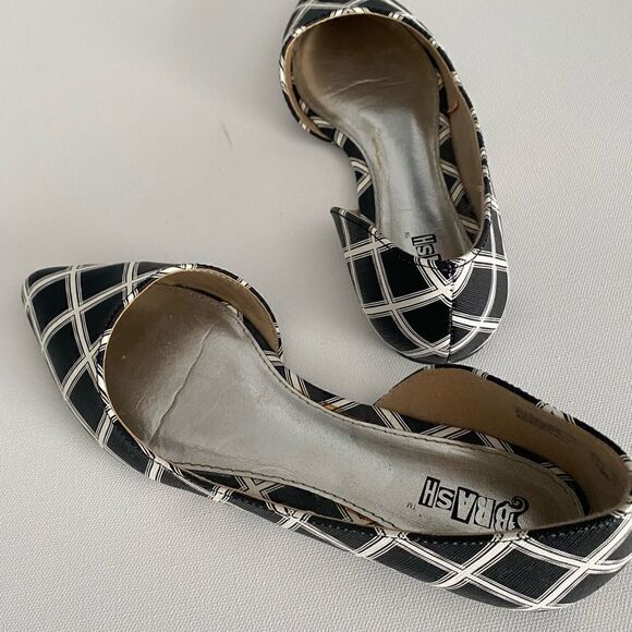 Brash Black/White  Pointed Toe Flats 7.5 - Picture 3 of 8